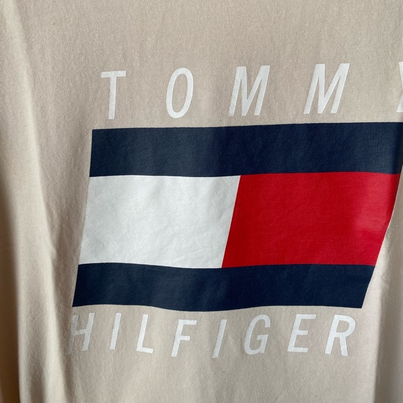 Two Tommy Hilfiger Women Shirts - Picture 7 of 9